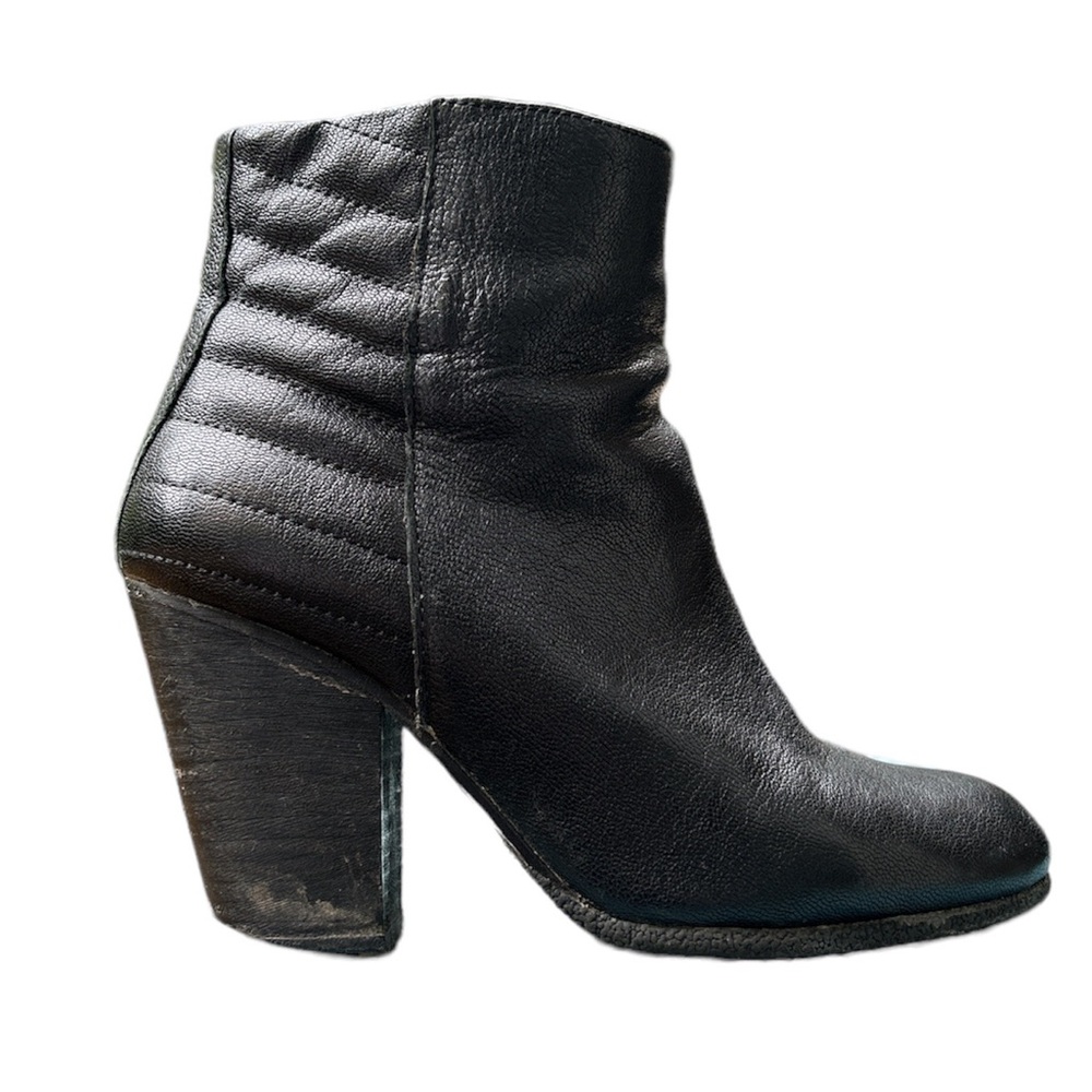 Vince Camuto Hana Black Leather Moto Sexy Heeled Booties Size 7.5 Womens 37.5